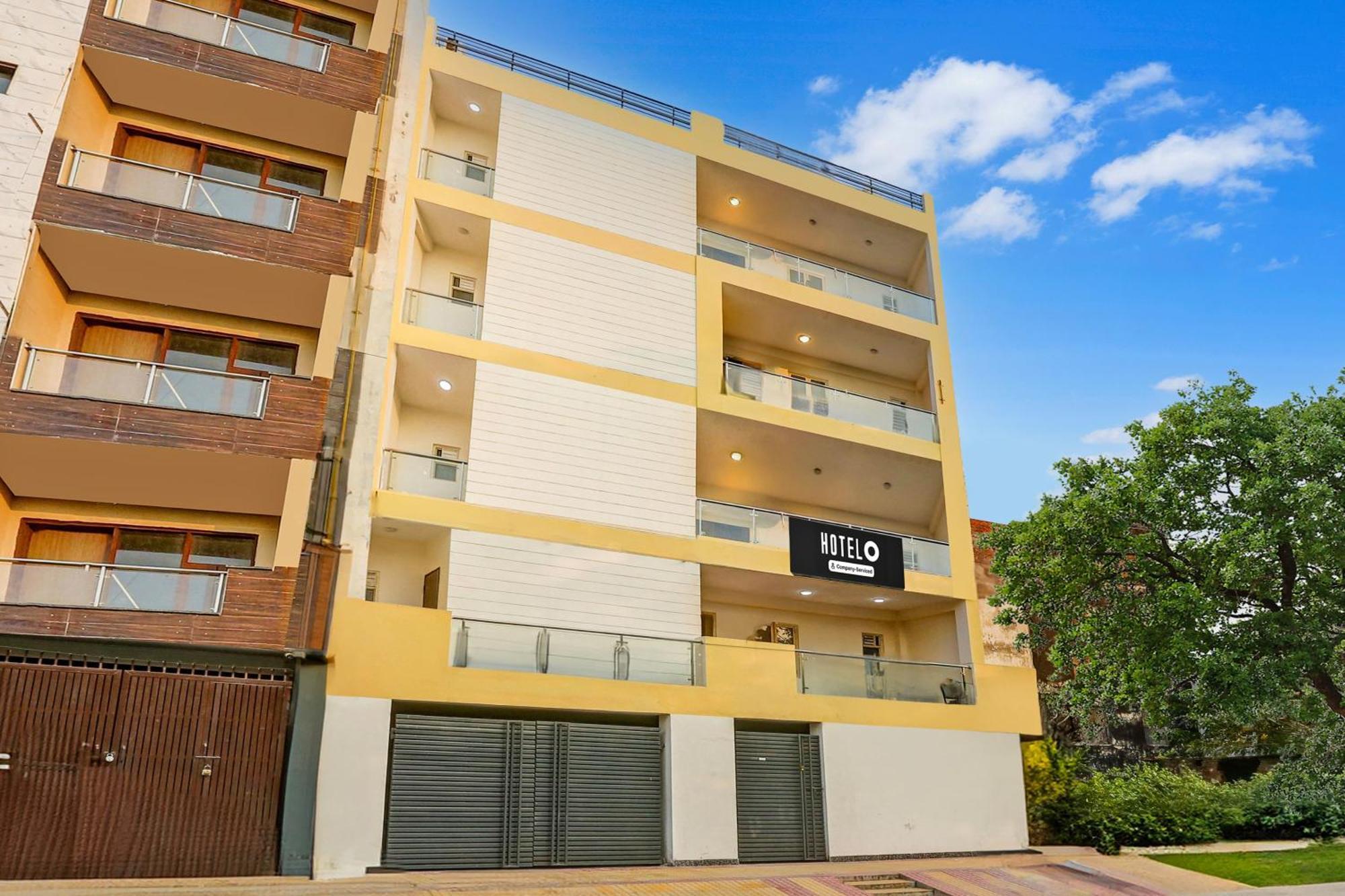 Super Hotel O Rohini Sector 20 Formerly Yellow Saffron Delhi  Exterior photo