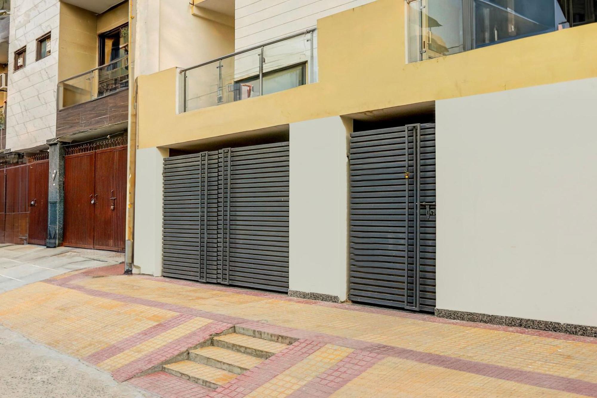 Super Hotel O Rohini Sector 20 Formerly Yellow Saffron Delhi  Exterior photo